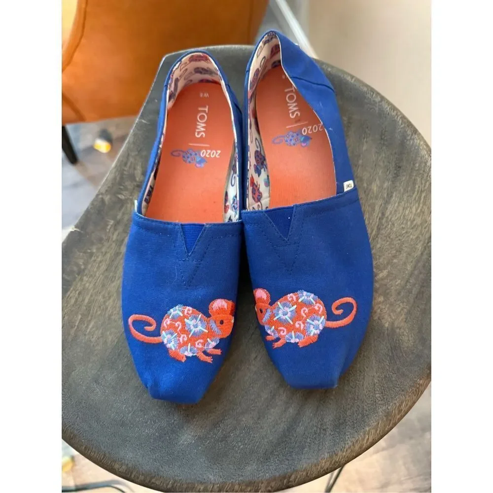 Toms 2020 Year of the Rat Blue Embroidered Shoes sz 8